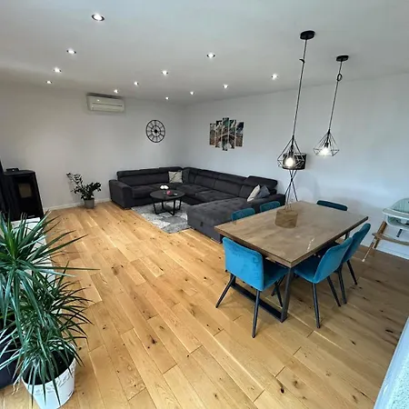 Apartamento Apex Luxury *